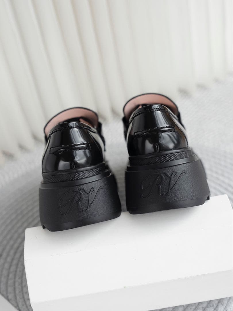 ロジェヴィヴィエ ワラ ヴィヴ レザー ストラスバックル ローファー シューズ