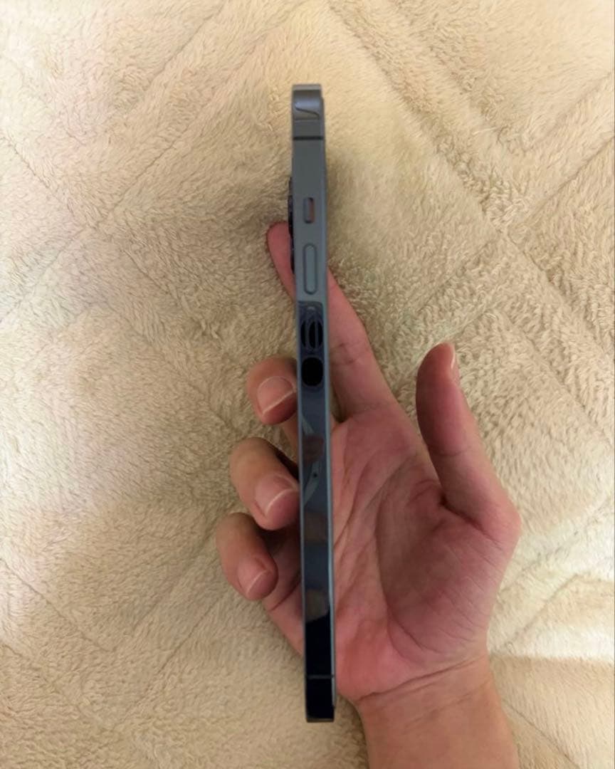 【美品】iPhone12ProMax 512GB 箱と本体simフリー