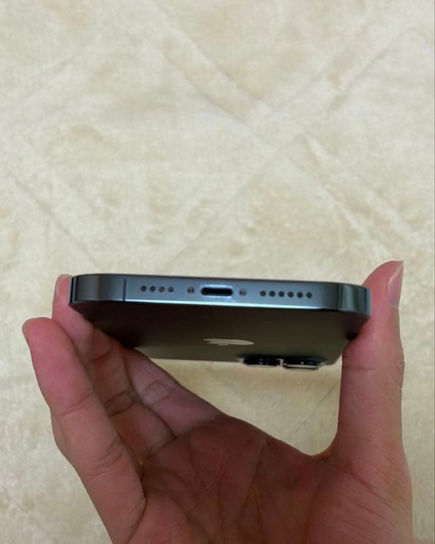 【美品】iPhone12ProMax 512GB 箱と本体simフリー