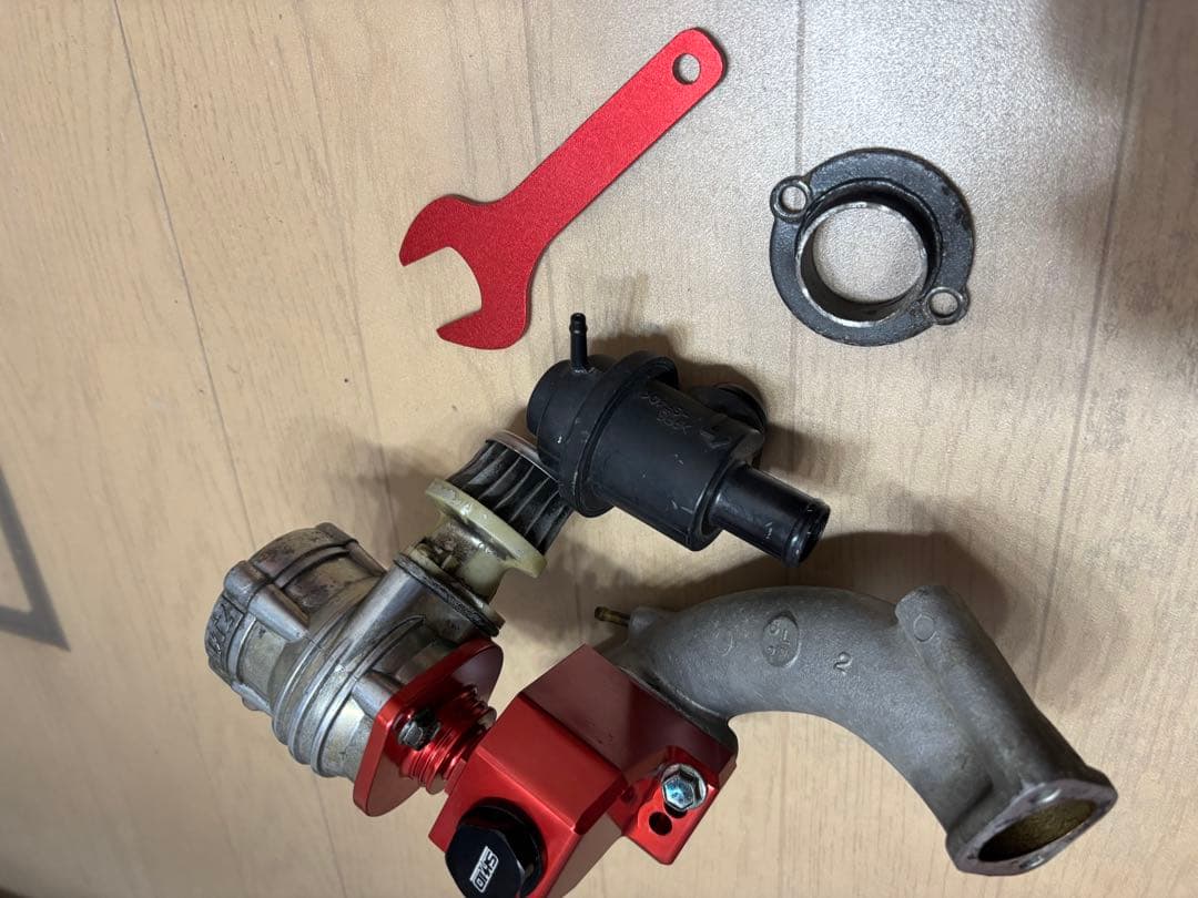 ジムニー　jb23 4型以降　ブリッツブローオフバルブ　ポン付け