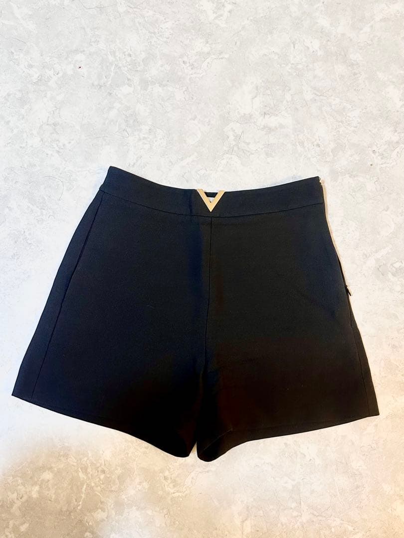 VALENTINO クレープクチュール ショートパンツ