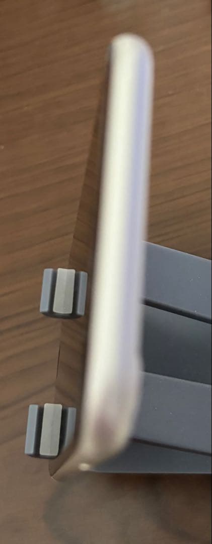 iPhone SE (第3世代) 64GB 本体