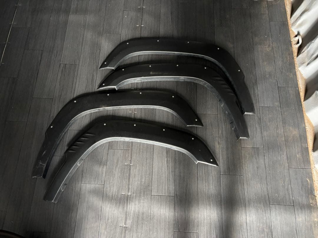 【早い者勝ち】ジムニーjb64 オーバーフェンダー