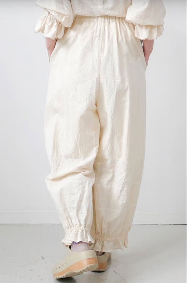 qiri｜キリ｜ギャザーパンツ｜キナリ　アンビデックス