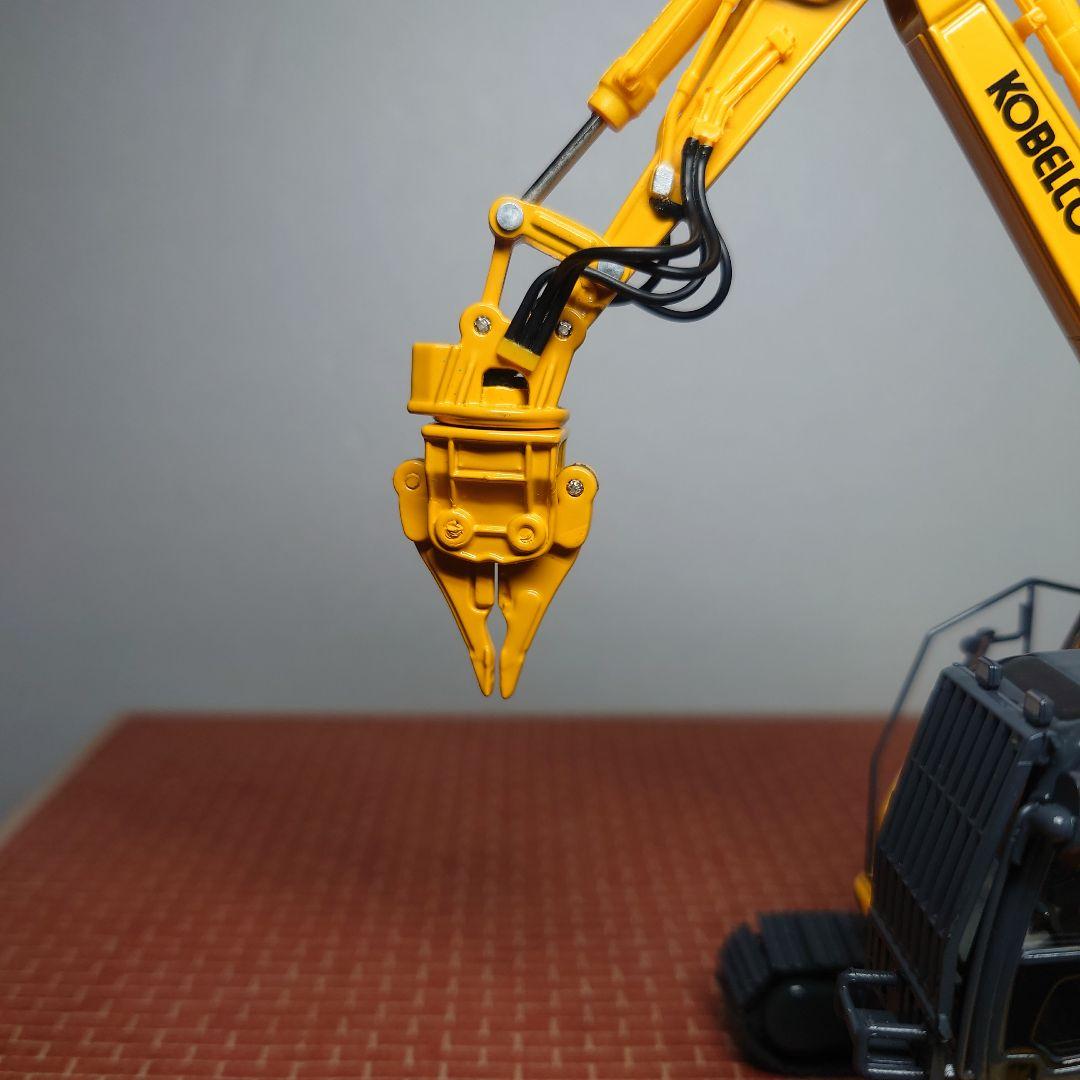 3*p様 コベルコ SK140SRD 自動車解体機(イエロー) 1/50 KOB