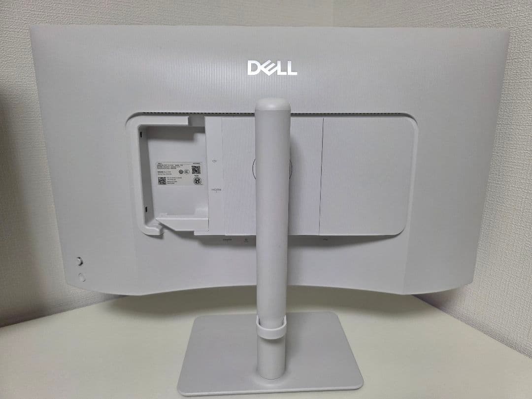 Dell 27インチ 4K 120Hz USB Type-C モニター 本体