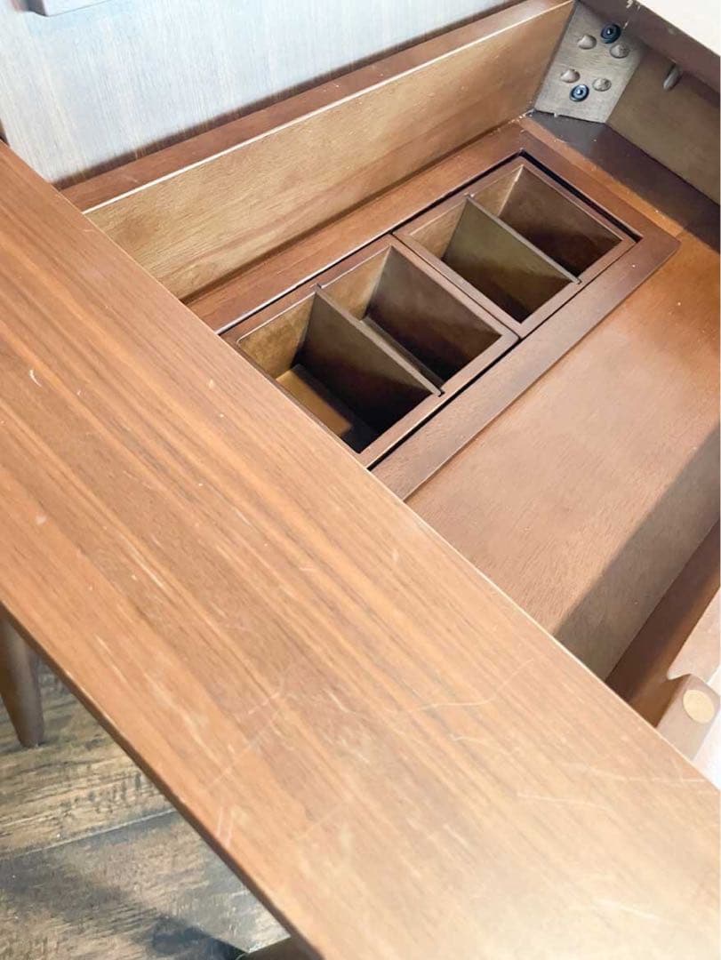 ビーカンパニー　ドレッサー　スツール付き