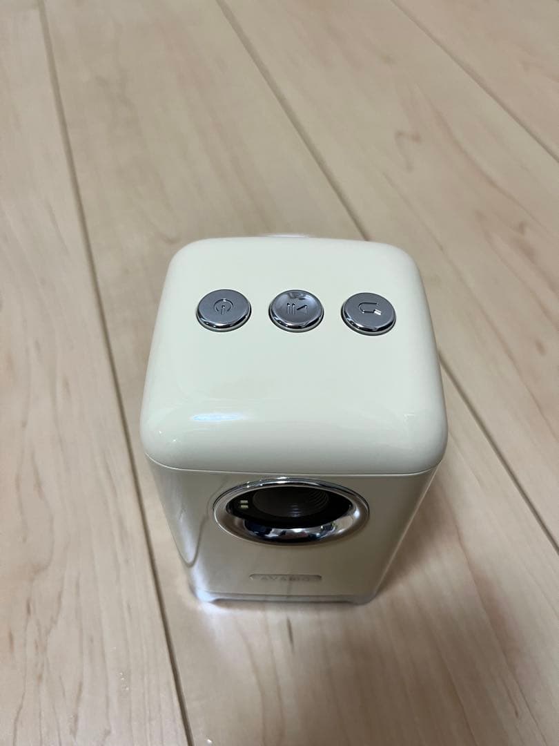 AVAIBO プロジェクター 本体 クリーム色