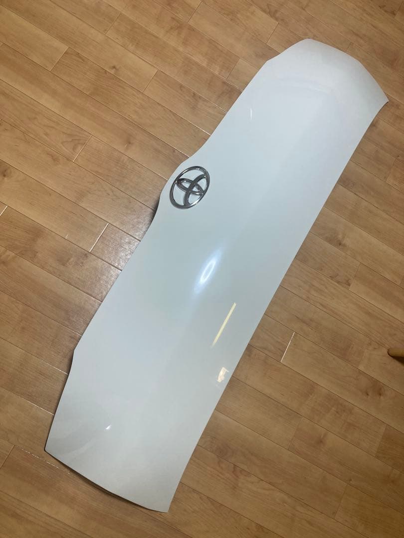 ハイエース　純正　ボンネット　手渡しのみ