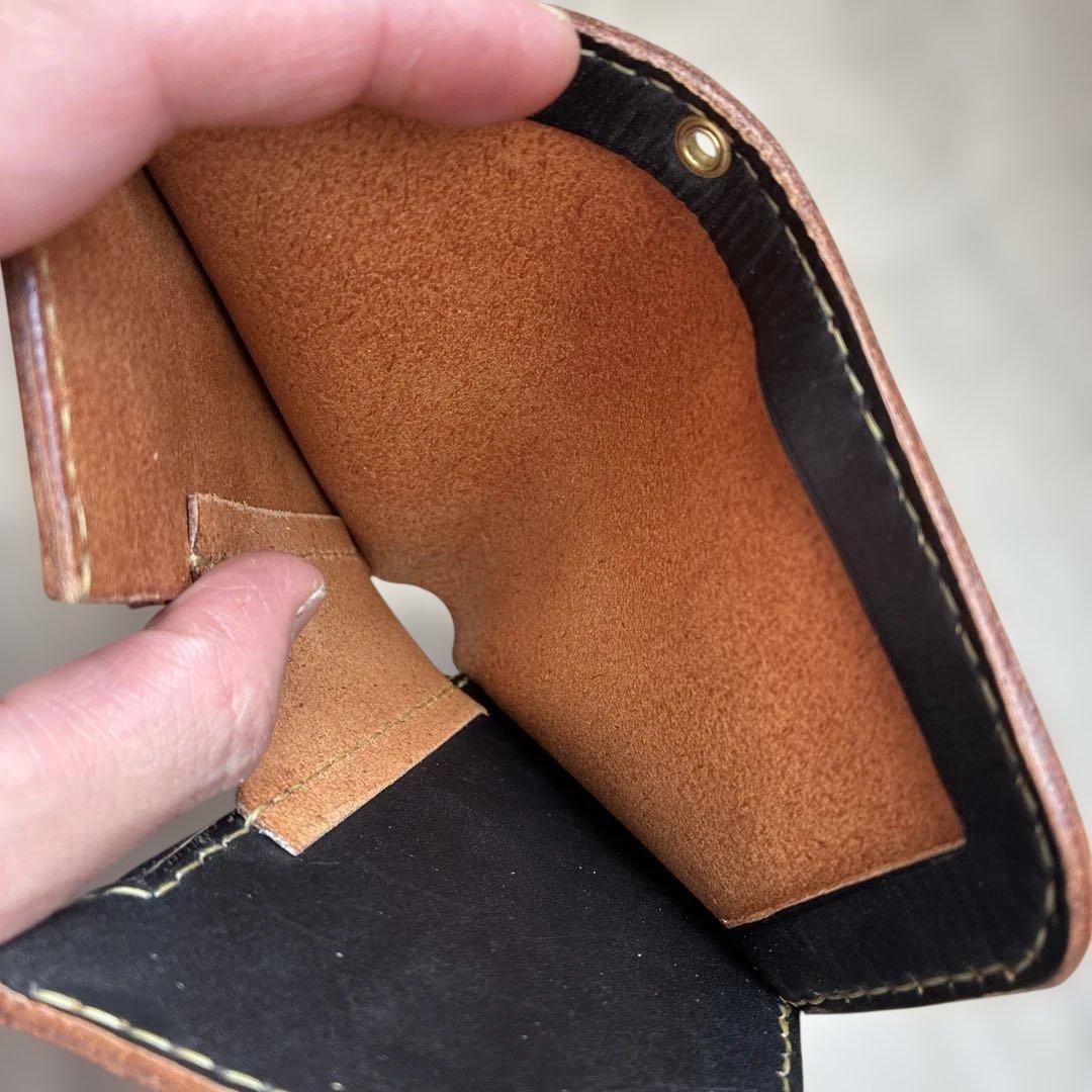 【茶芯ブラック】ミドルトラッカーウォレット　真鍮　お札を折らずに収納　タイプB