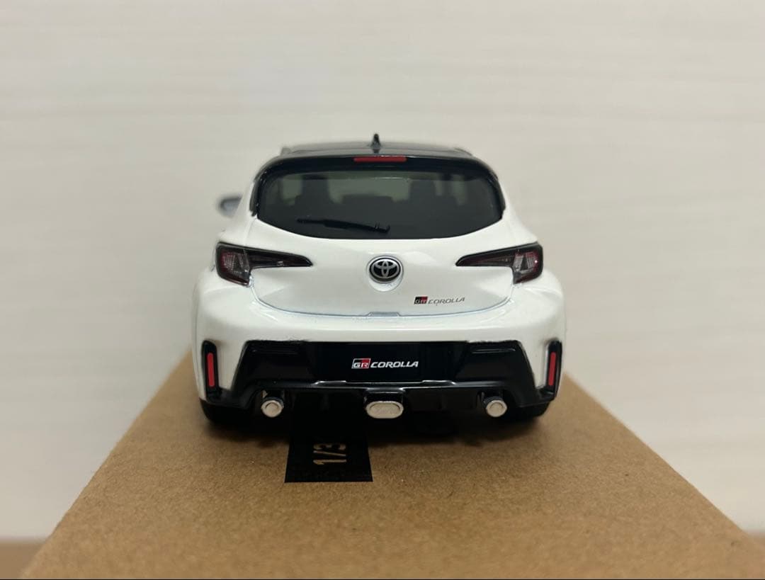 GRカローラ 後期型 1/30 ミニカー スーパーホワイトⅡ 新品・非売品