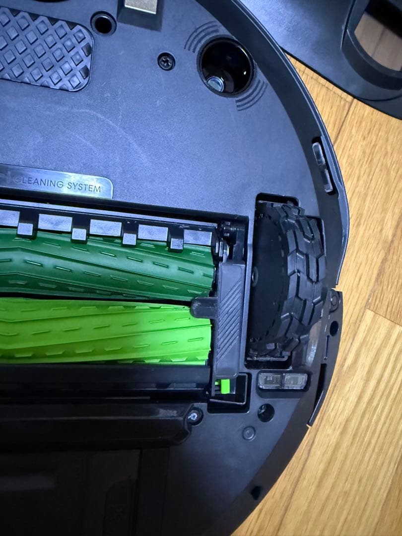 iRobot ロボット掃除機 ルンバ Combo j7+ (掃除機をかけ、拭く)