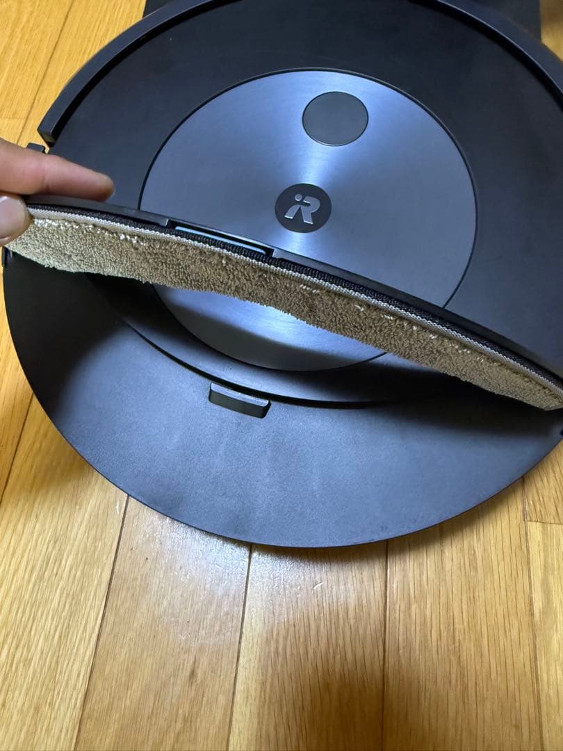 iRobot ロボット掃除機 ルンバ Combo j7+ (掃除機をかけ、拭く)