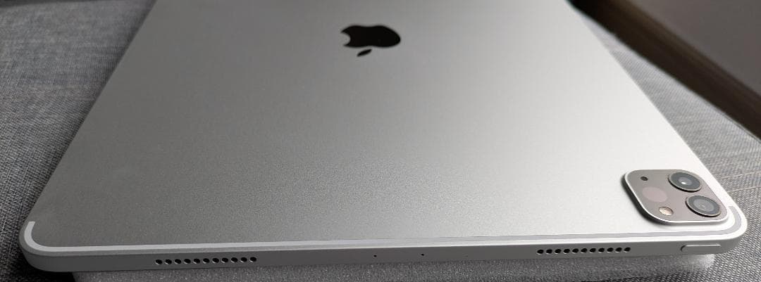 ペン＋キーボード 12.9インチiPad Pro Wi-Fi 128GB第5世代