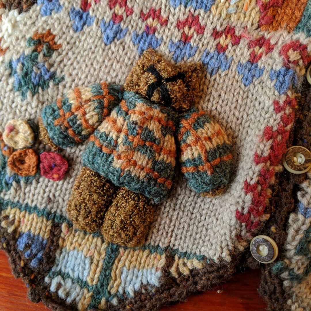 ねねnovaraテディベアニットべスト＆ブルーベリーファーム赤カーディガン