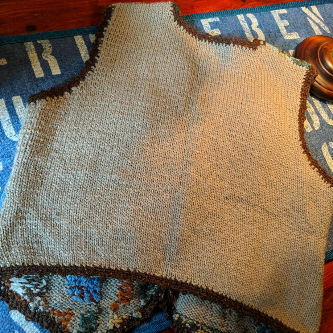 ねねnovaraテディベアニットべスト＆ブルーベリーファーム赤カーディガン