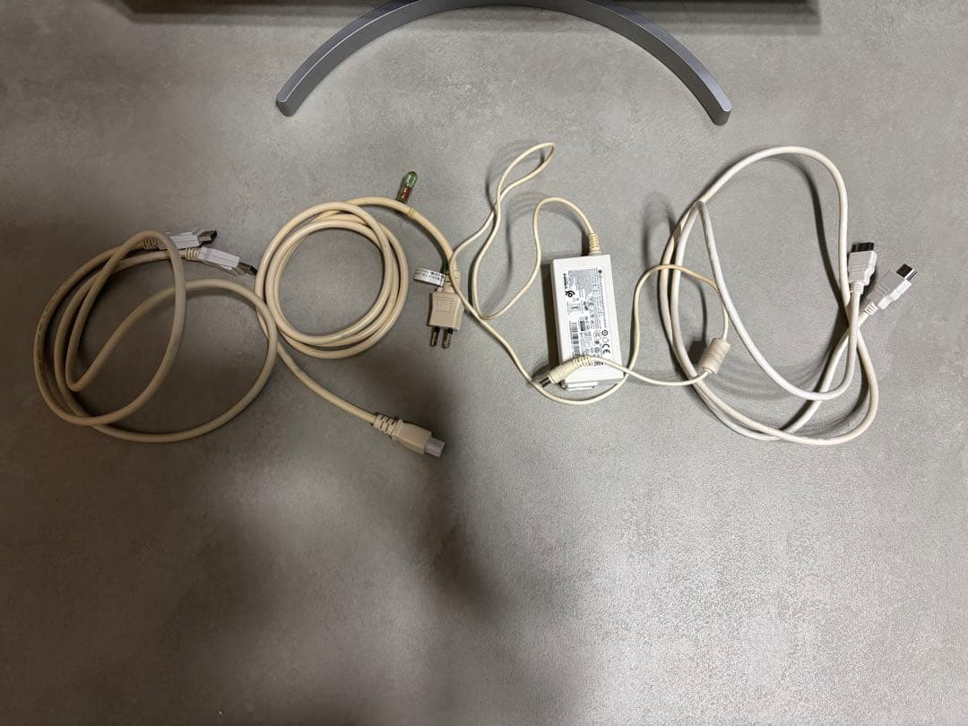 LG 27インチ　モニター　27UL600-W