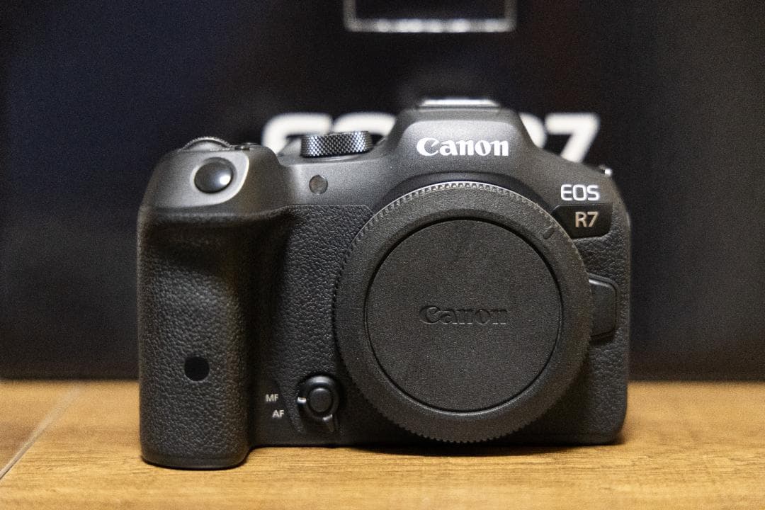 Canon EOS R7 ミラーレスカメラ 本体