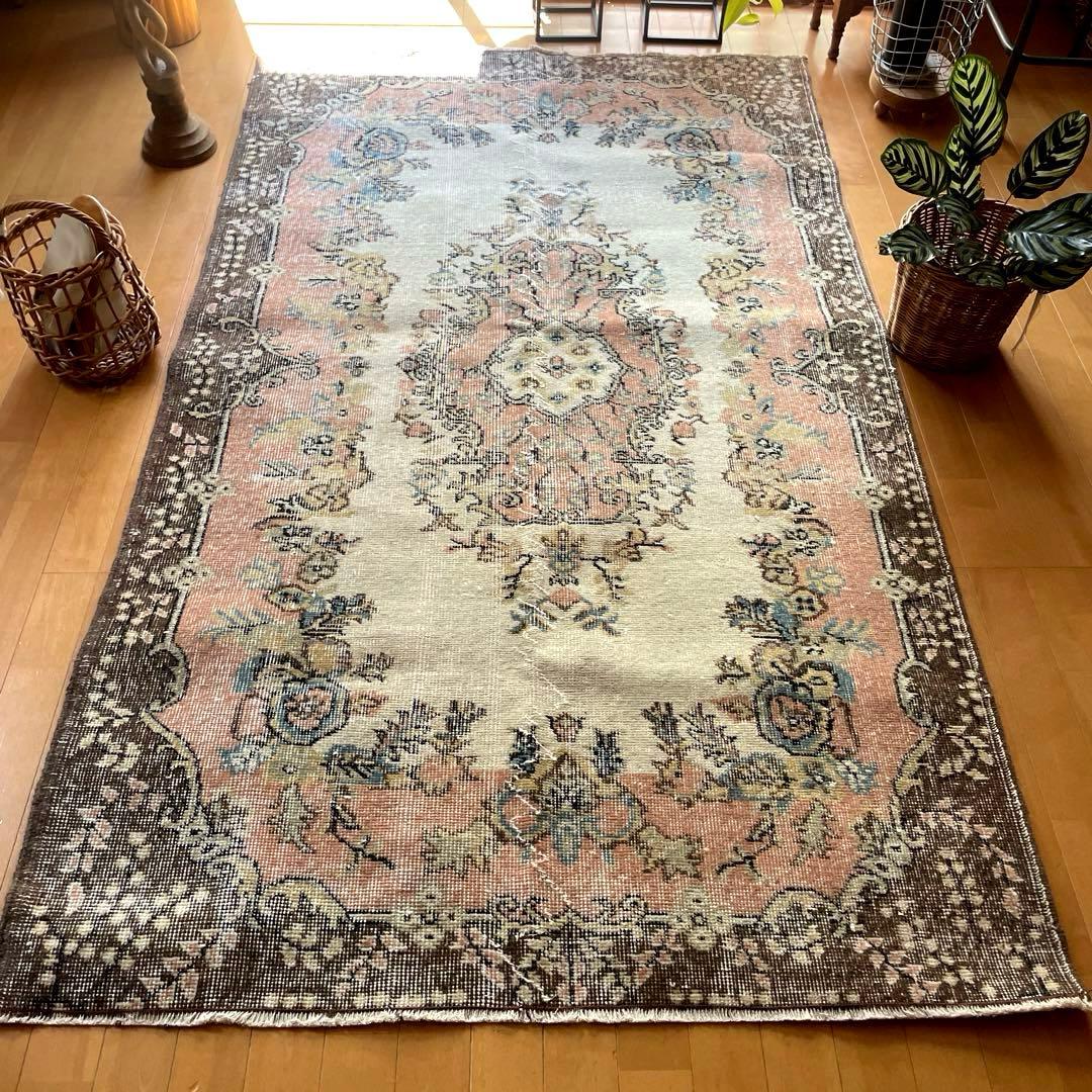118×207 フローラルメダリオン　スモーキーピンク　トルコヴィンテージラグ