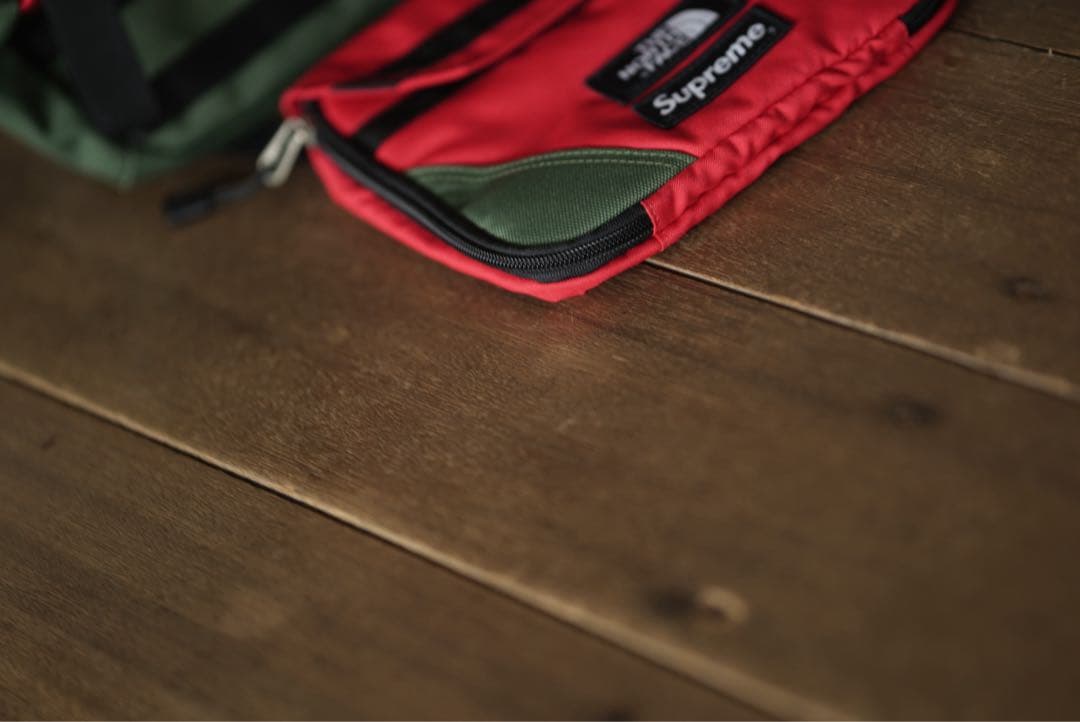 美品 シュプリーム ザノースフェイス スティープ テック バックパック 緑 赤