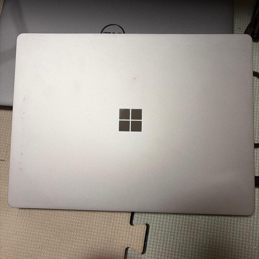 10世代　Surface Laptop Go Intel i5 4GB RAM
