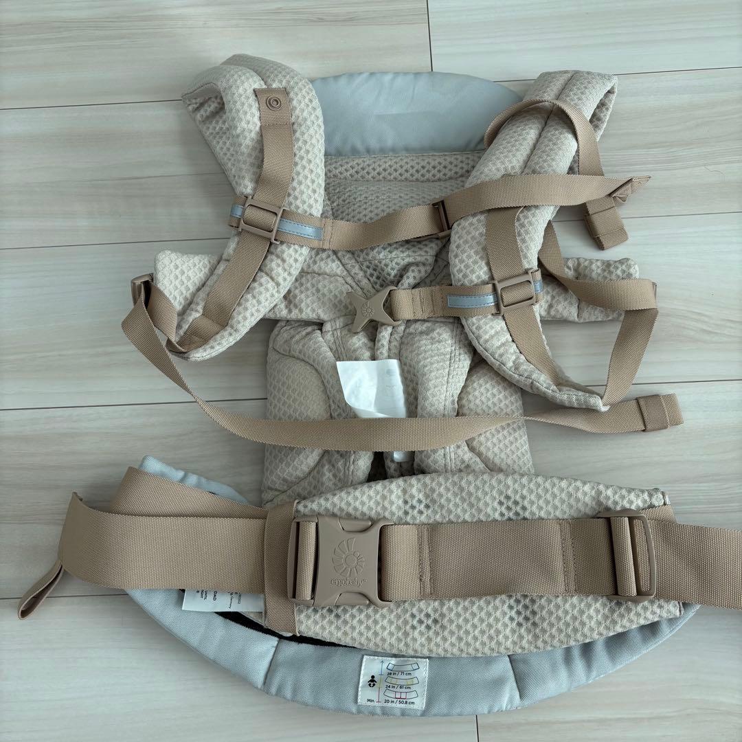 エルゴの抱っこひも　オムニブリーズ 人気のサンドベージュ！