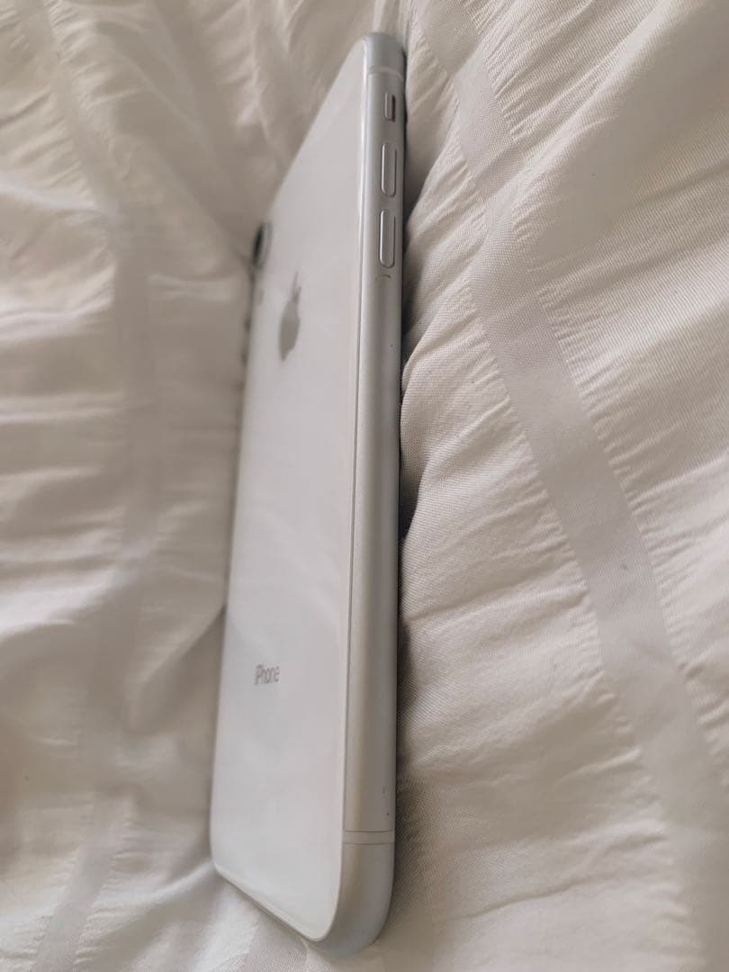 Apple iPhone XR ホワイト 本体　ジャンク⭐︎