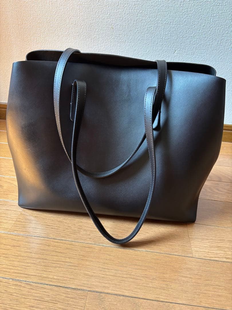 【美品】美品】FURLA フルラ トートバッグ 黒 A4収納可能 ビジネス 通勤