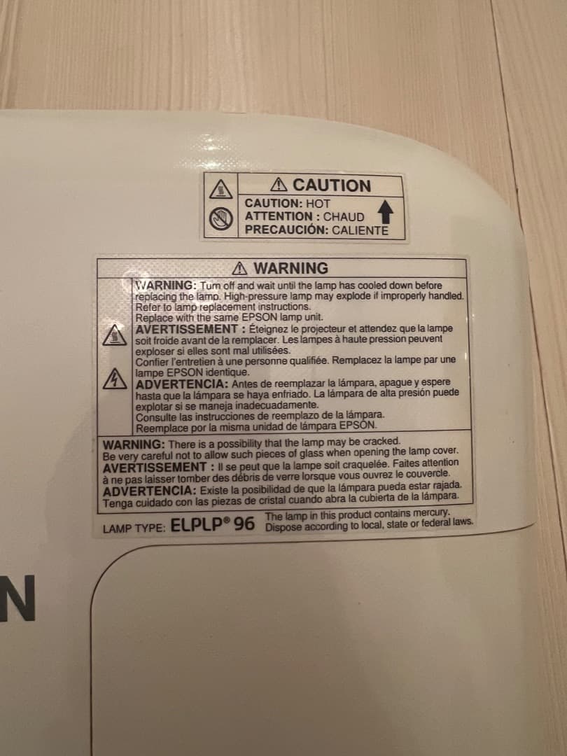 EPSON ホームプロジェクター フルHD 1080p 1060