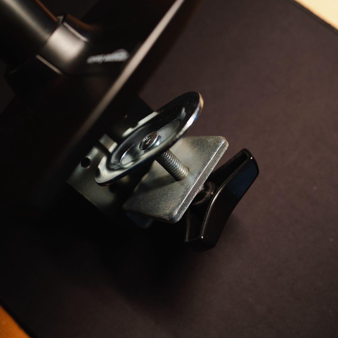 Amazon basic モニターアーム(エルゴトロンLX)