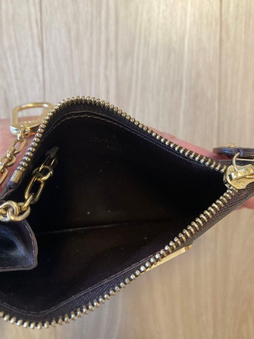 Louis Vuitton モノグラムヴェルニ ケース キーチェーン付き