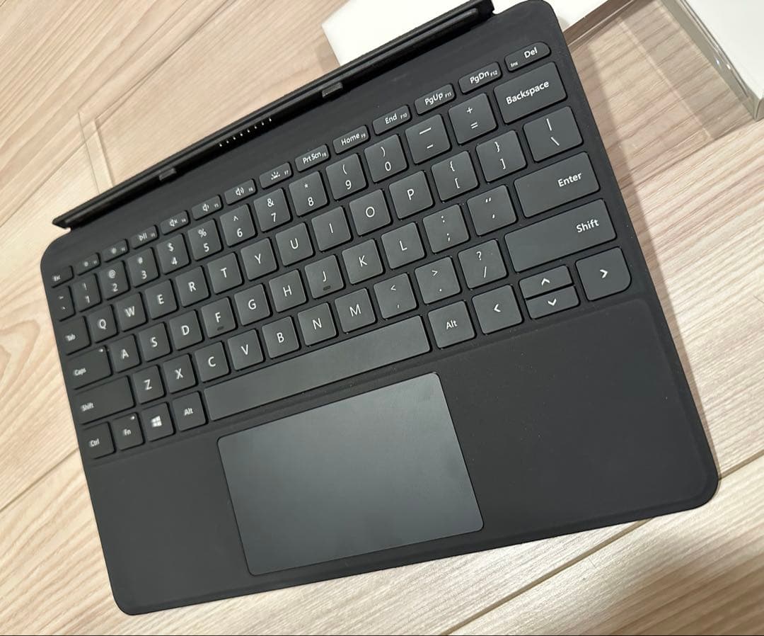 【美品】Surface Go 2 64GB /キーボード・Office付属品完備