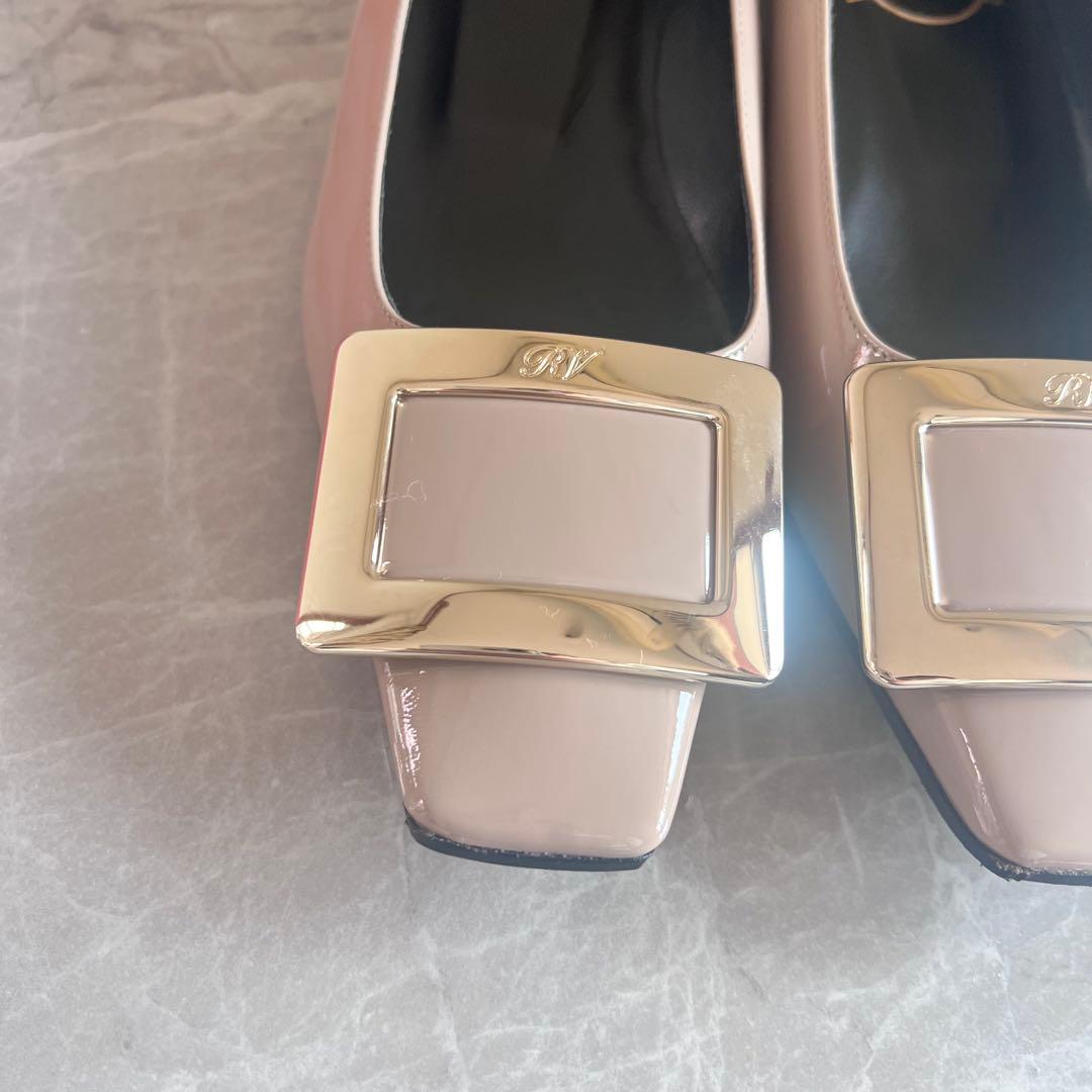 ロジェ ヴィヴィエ パテントレザー フラットパンプス 35.5 ベージュ