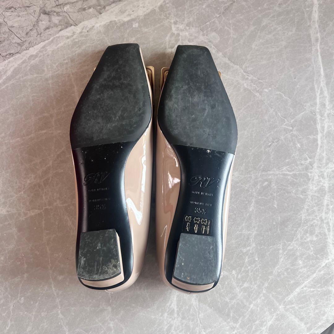 ロジェ ヴィヴィエ パテントレザー フラットパンプス 35.5 ベージュ