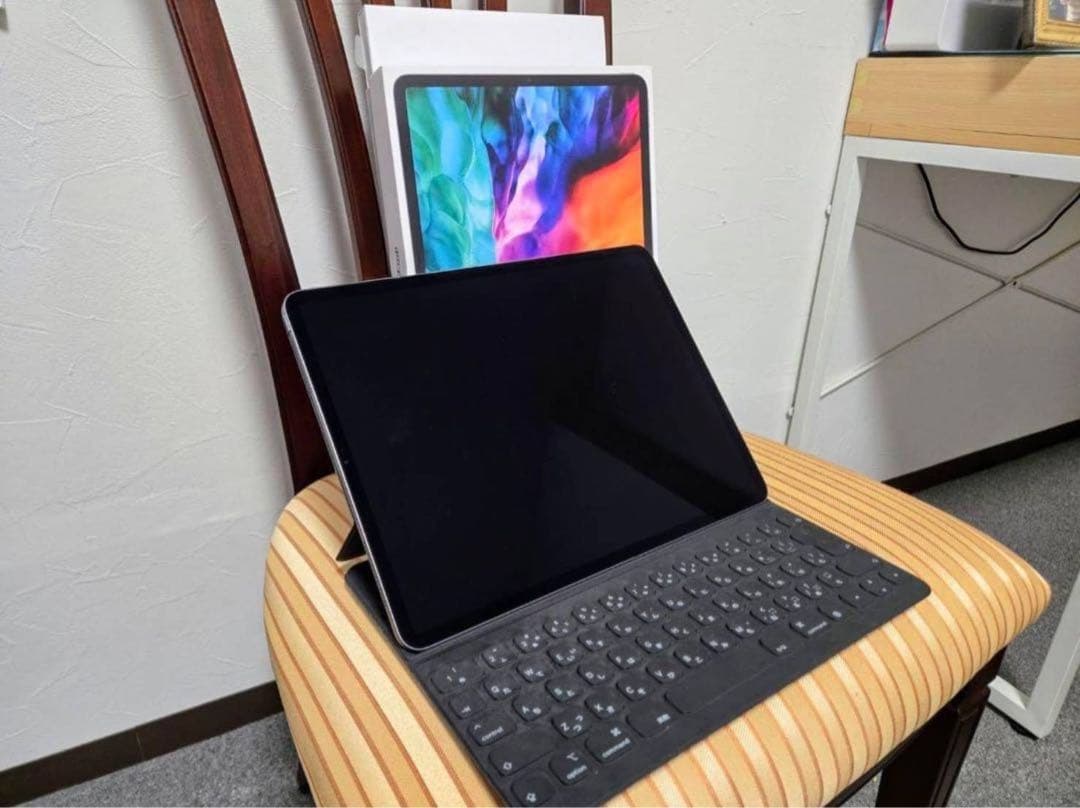美品 iPadPro 12.9インチ第4世代 スペースグレイ 純正キーボード付