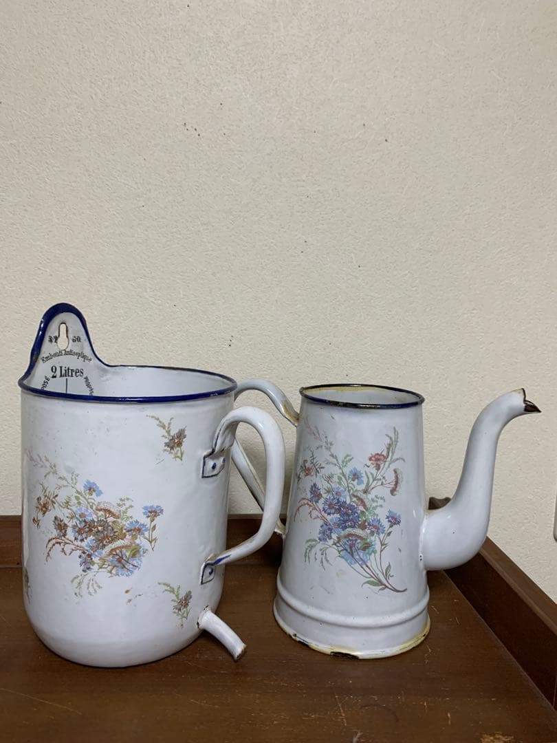 アンティーク　ホーロー　イリゲーター　水色花柄ジャグ　ピッチャー　ヴィンテージ