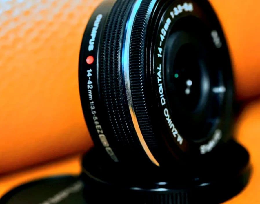 F*0様 美品 M.ZUIKO 14-42mm F3.5-5.6 EZ 保護フィ