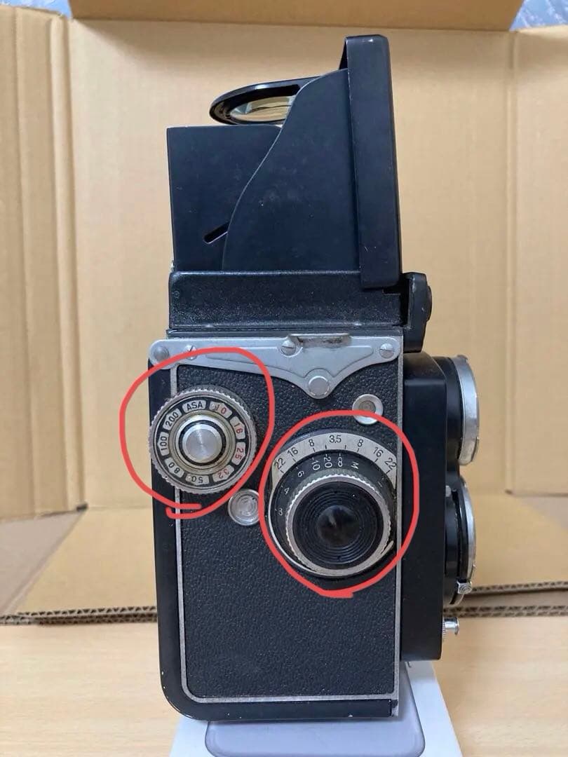 ジャンク品　カメラ3台と三脚(MINOLTAとYASHICAFLEXと？)