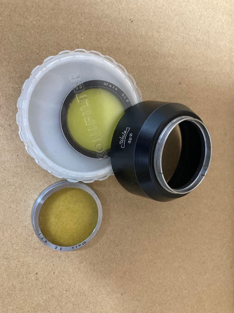 ジャンク品　カメラ3台と三脚(MINOLTAとYASHICAFLEXと？)