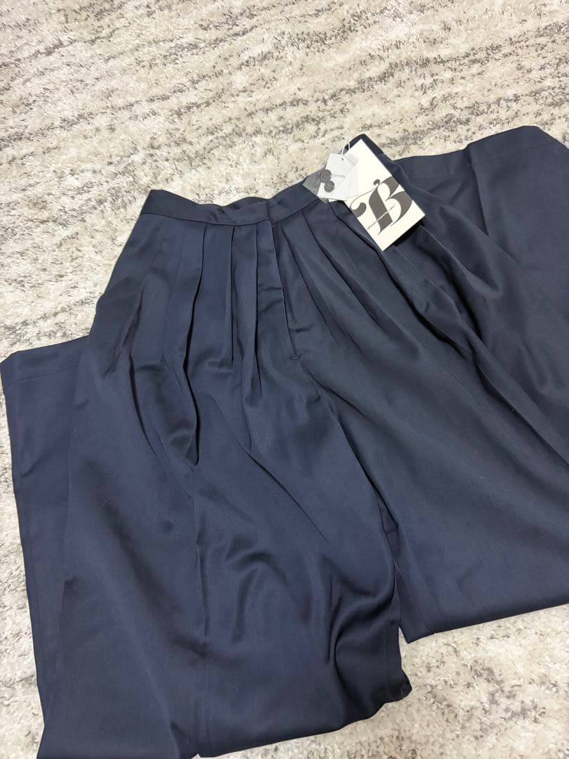 bibiy DIANA SLACKS NAVY Sサイズ