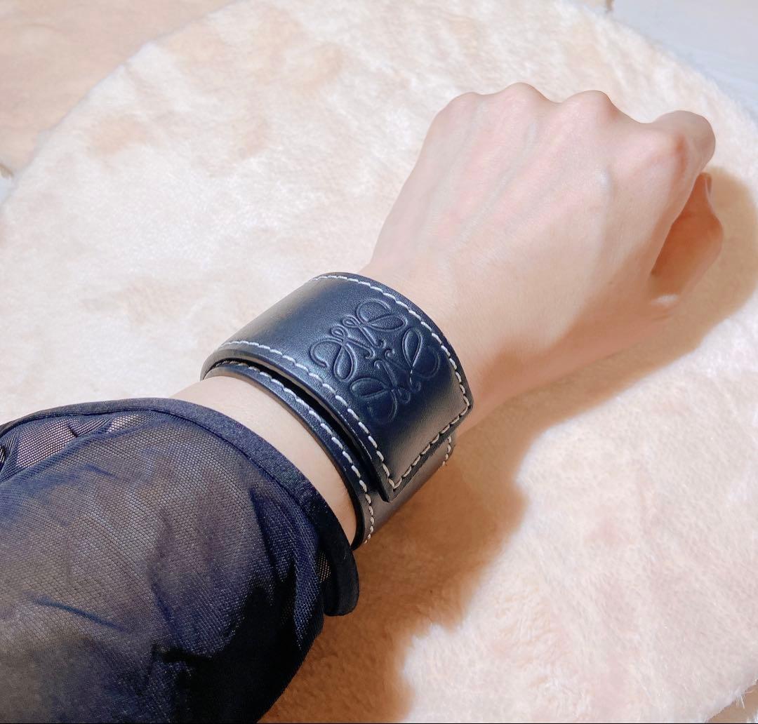 も*♪様 美品◇LOEWE ロエベ◇アナグラム スラップ ブレスレット 黒 箱・