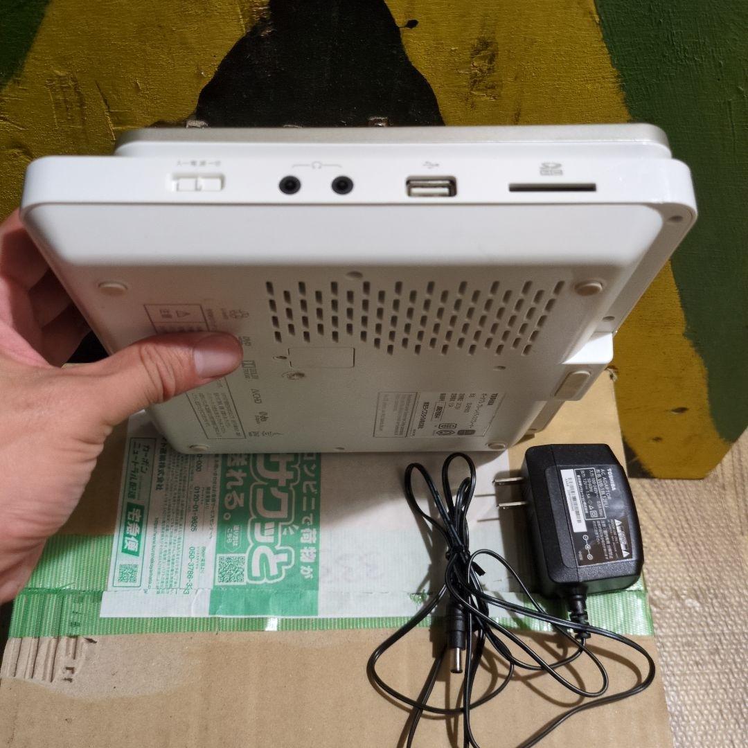TOSHIBA REGZA ポータブルブルーレイプレーヤー