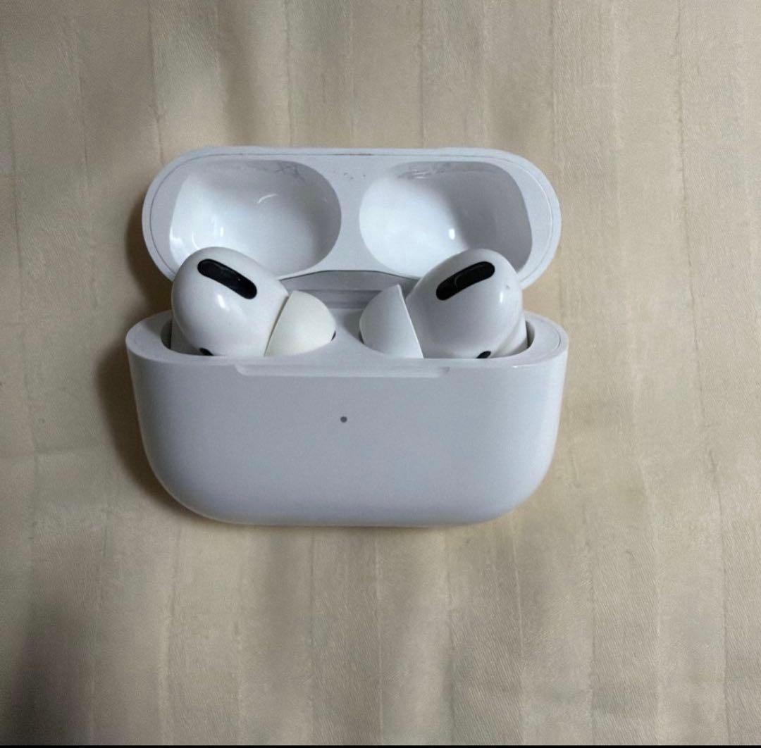 AirPods Pro 本体 充電ケース付き ホワイト
