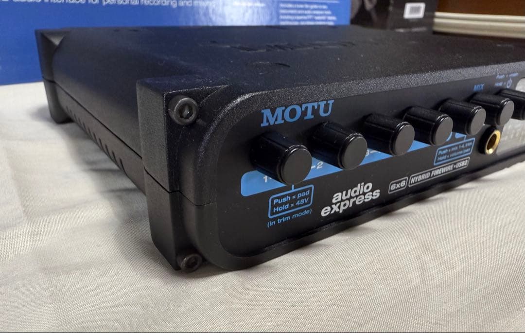 MOTU AudioExpress オーディオインターフェイス