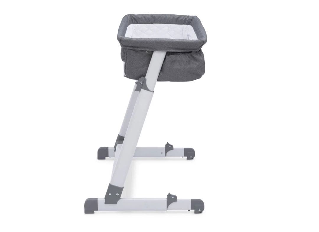 送料込み　匿名配送　Delta Children シモンズ　ベビーベッド