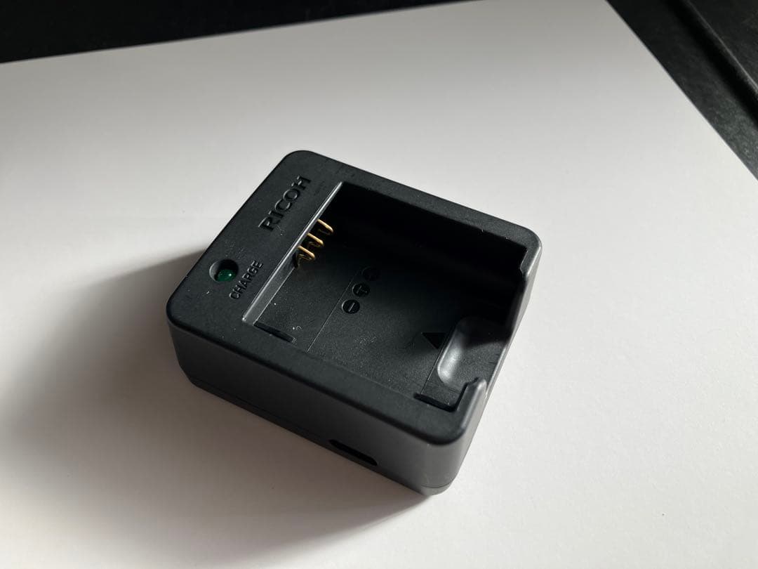 RICOH GRⅢ 美品(新同品バッテリー、充電器付)