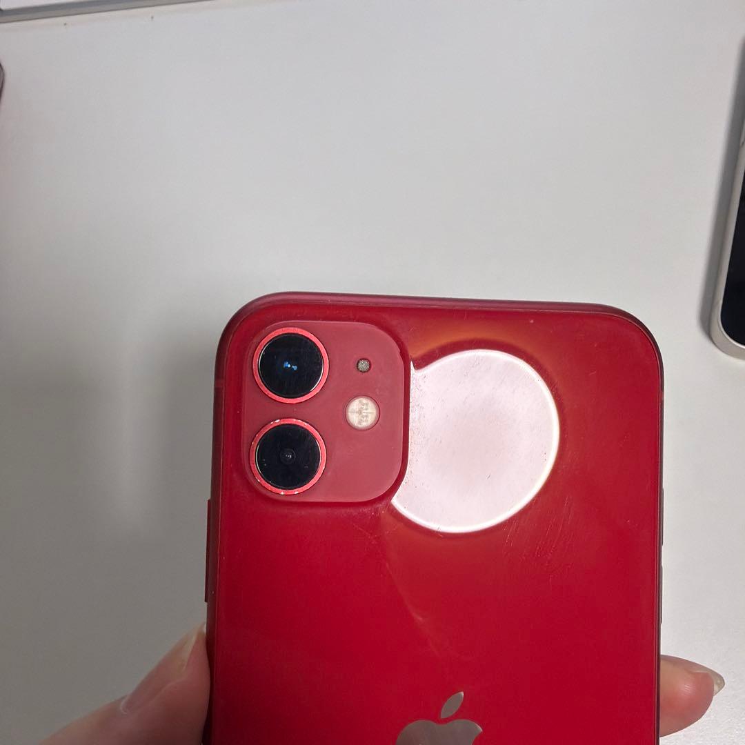 ゆ*き様 Apple iPhone 11 (赤) 本体