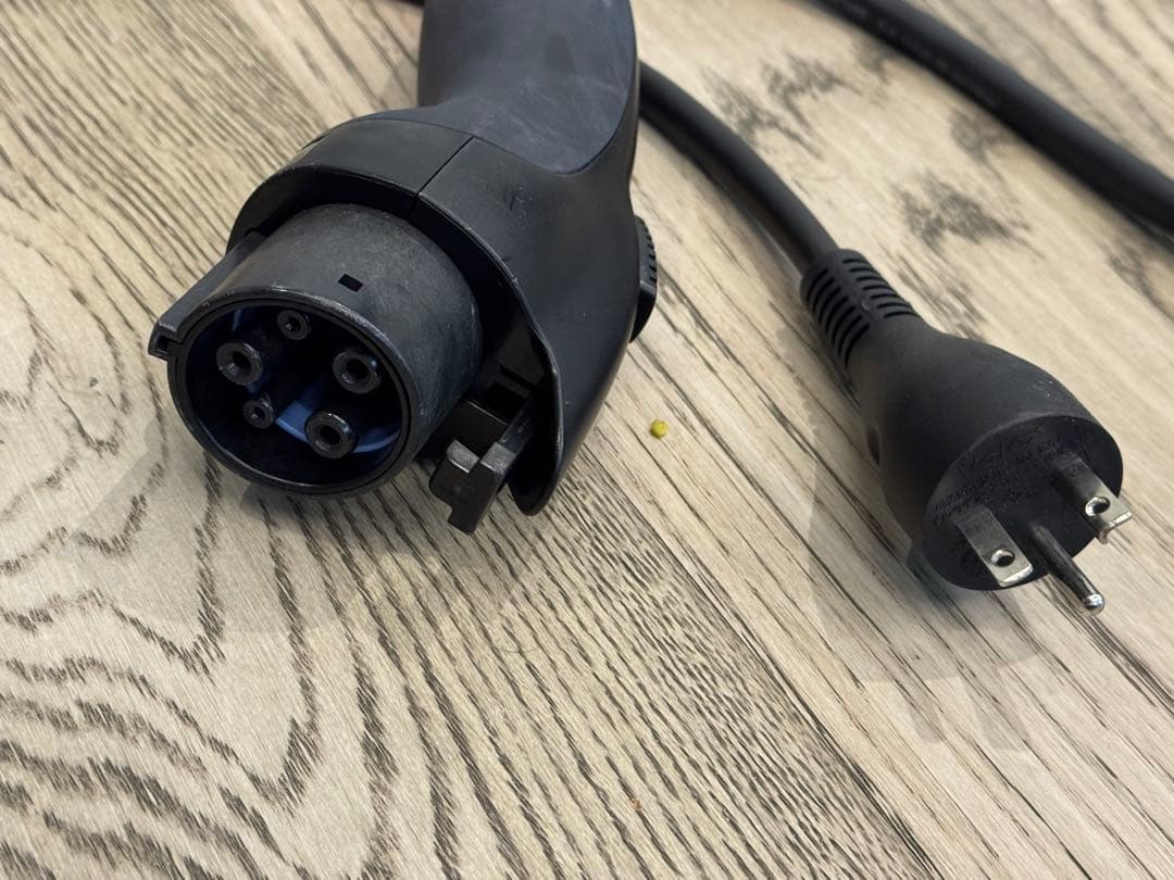 メルセデスベンツ純正EV PHEV 普通充電ケーブル