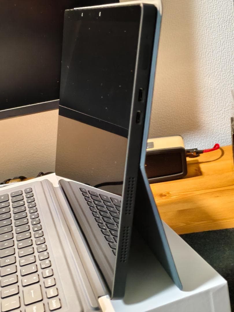 MINISFORUM V3 タブレットPC Ryzen 7 8840U 32GB