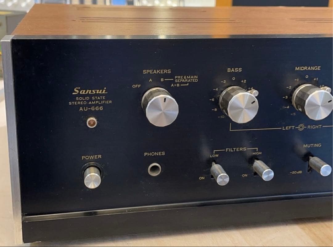 サンスイ AU-666 プリメイン アンプ シルバー 動作品